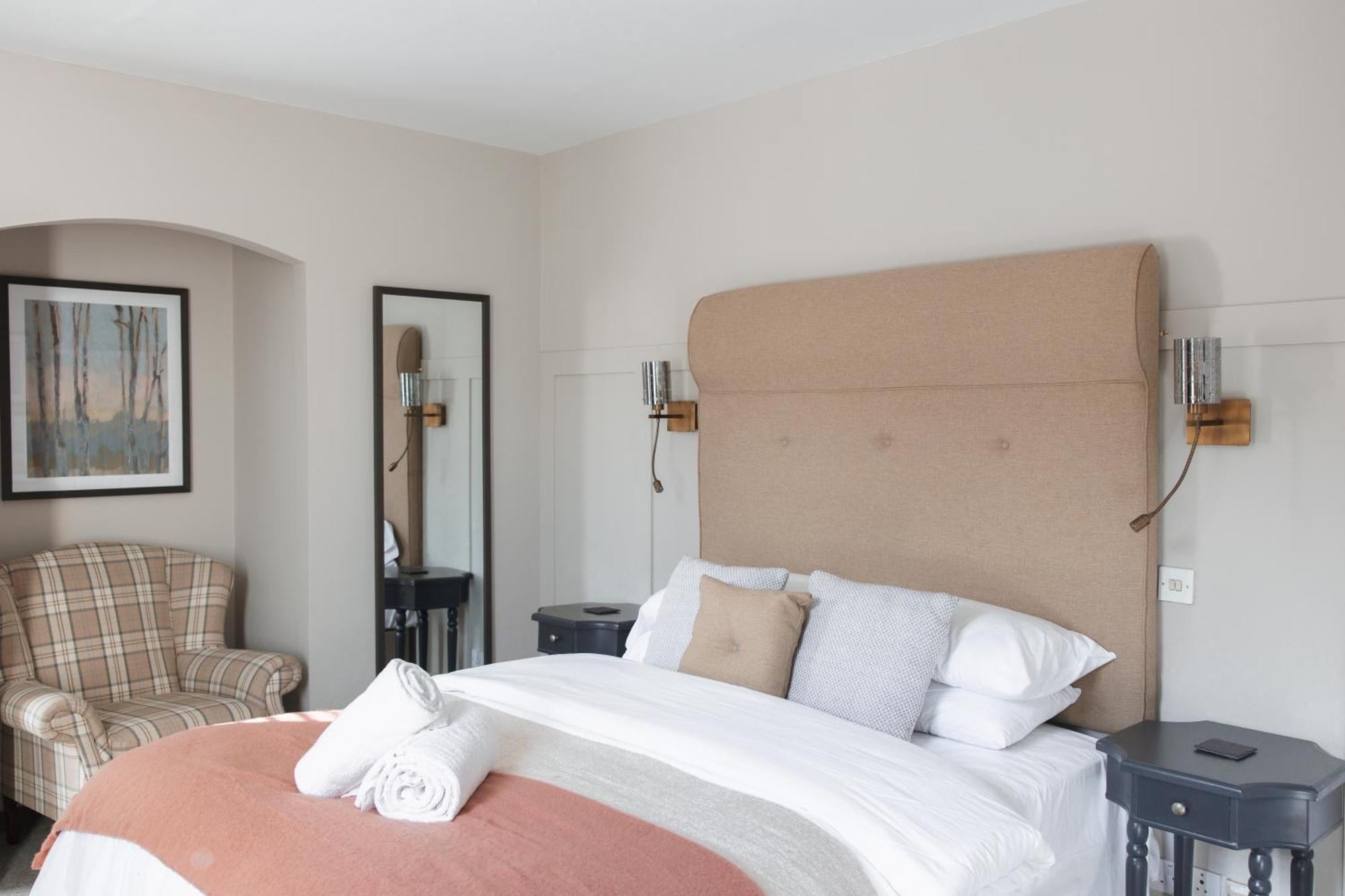 The Raven Hotel At Much Wenlock By Purestay Exterior foto